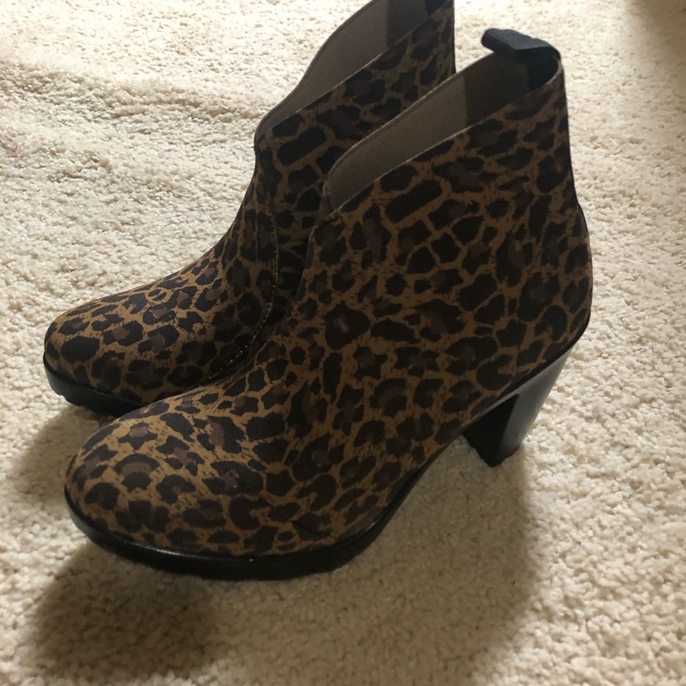 Charleston shoe company leopard print booties
